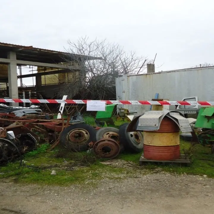 Corigliano Rossano, sequestrata discarica abusiva e un capannone