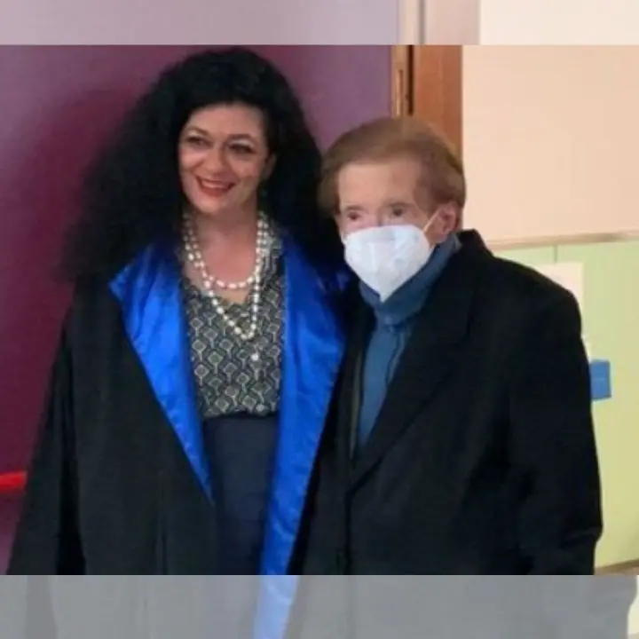 Per Maria Edda laurea bis a 85 anni: grande festa all’Università Federico II di Napoli