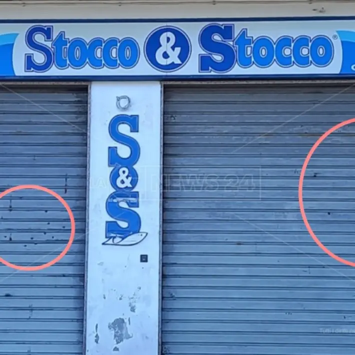 Vibo, colpi di pistola contro le saracinesche del negozio di stocco e stocco