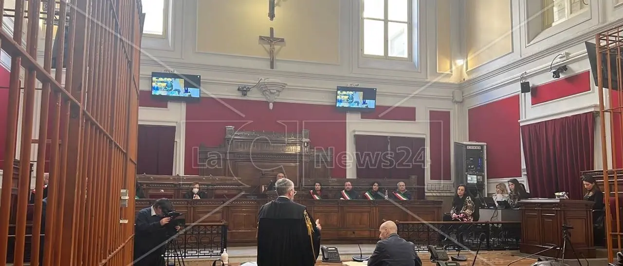 ’Ndrangheta stragista, i legami dei clan calabresi con Cosa nostra: «Buscetta fu mandato dai Piromalli»