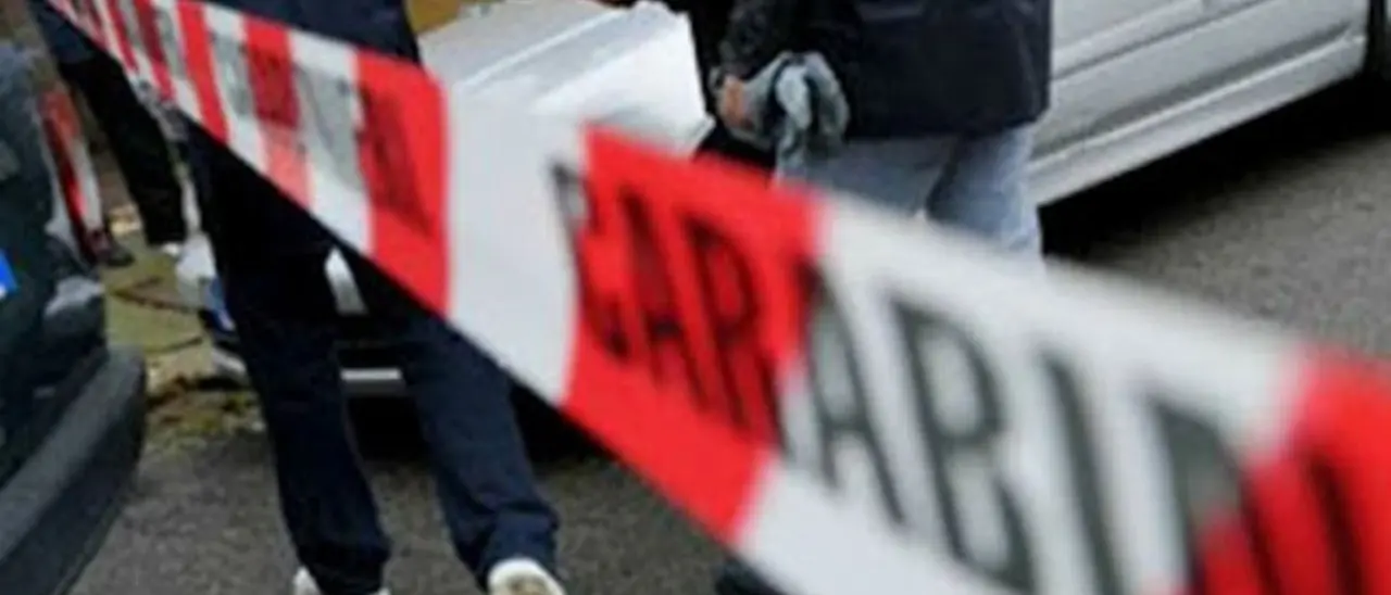 Autofficina abusiva chiusa dai carabinieri nel Catanzarese: denunciate 5 persone