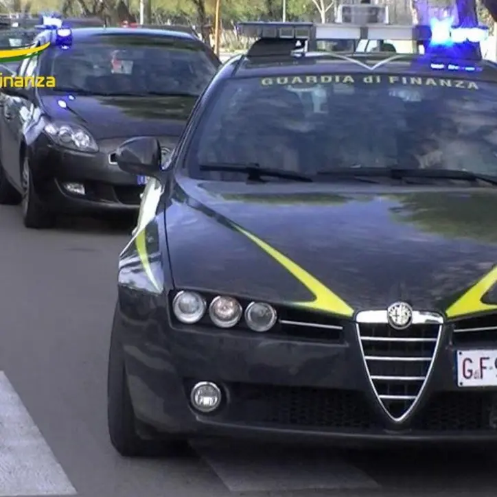 Furti e ricettazione di carburanti a Lamezia, 9 rischiano il processo: 2 imputati tornano in libertà