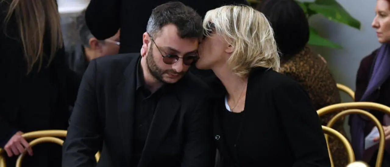 Il lungo addio a Maurizio Costanzo: centinaia di persone alla camera ardente allestita in Campidoglio a Roma