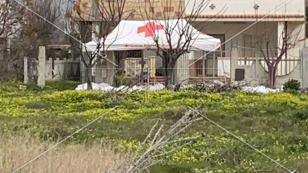 Naufragio migranti a Crotone: le reazioni del mondo della politica e delle istituzioni - LIVE