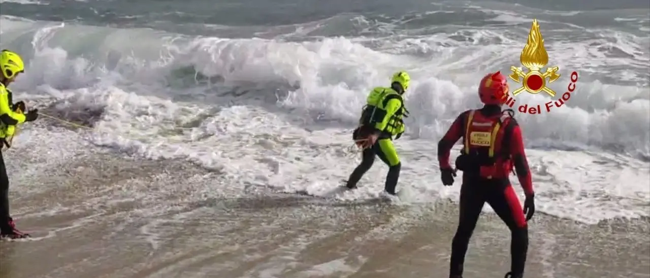 Recuperato il cadavere di una bambina: le vittime accertate adesso salgono a 63