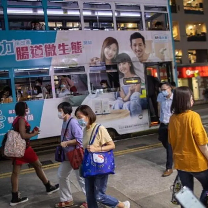 Covid: a Hong Kong stop all’uso delle mascherine dopo quasi tre anni