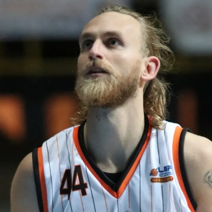 Basket, la Viola Reggio Calabria dura solo un quarto contro Orzinuovi: neroarancio ko 53-81