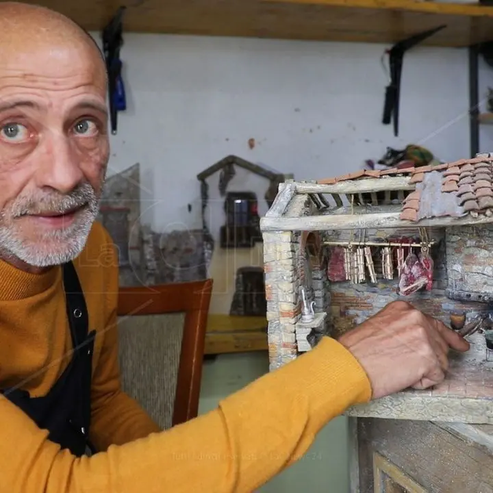 A LaC Storie i presepi e le piccole stanze dell‘artigiano reggino Pasquale: appuntamento alle 21.30