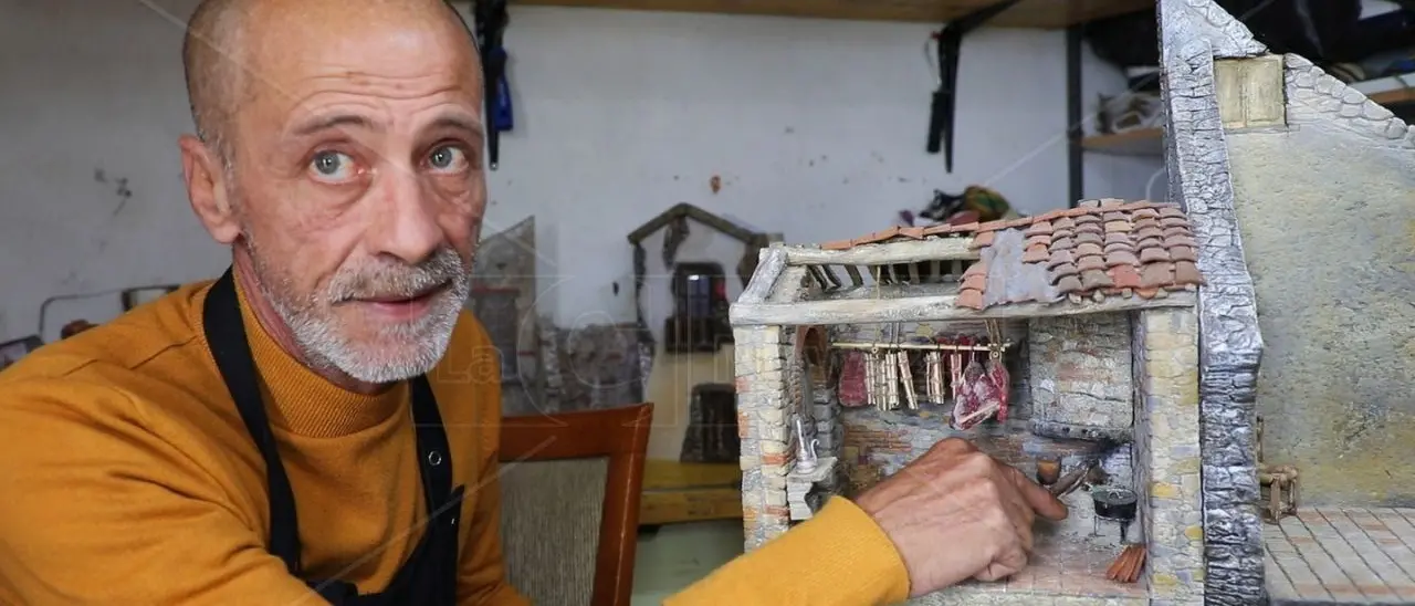 A LaC Storie i presepi e le piccole stanze dell‘artigiano reggino Pasquale: appuntamento alle 21.30