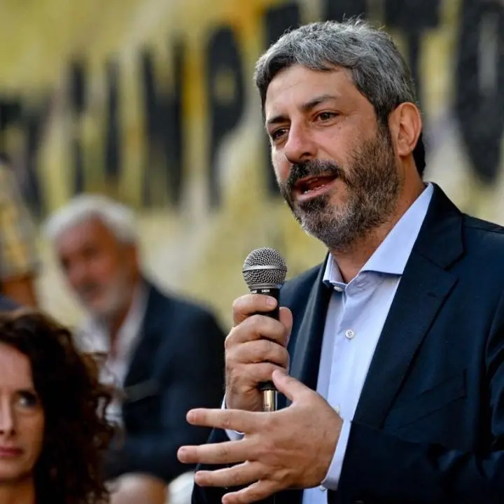 Strage di Cutro, Fico (M5s): «Parole di Piantedosi non degne, Mattarella ha ripristinato senso di umanità»