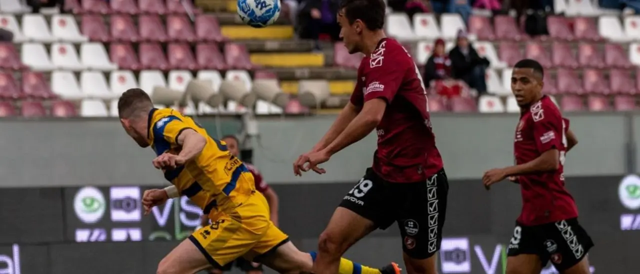 Vazquez colpisce, la crisi amaranto non ha fine: Reggina-Parma è 0-1