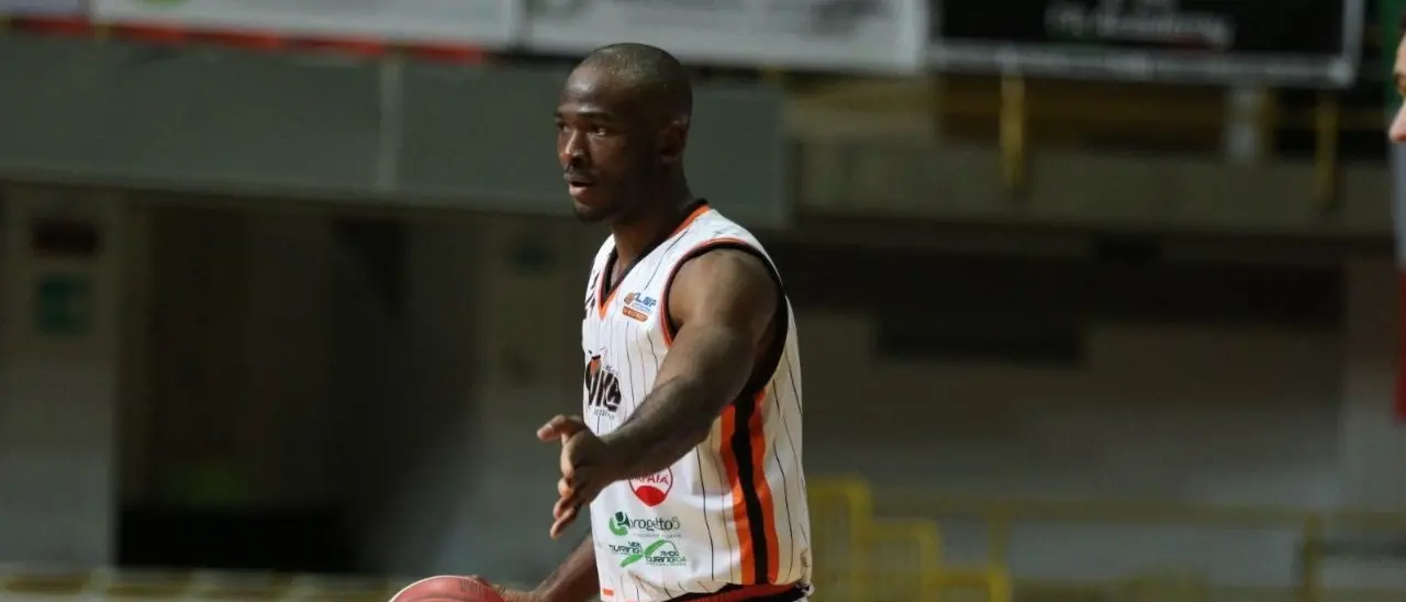 Basket, la Viola riceve la Virtus Padova: serve una vittoria per sperare ancora