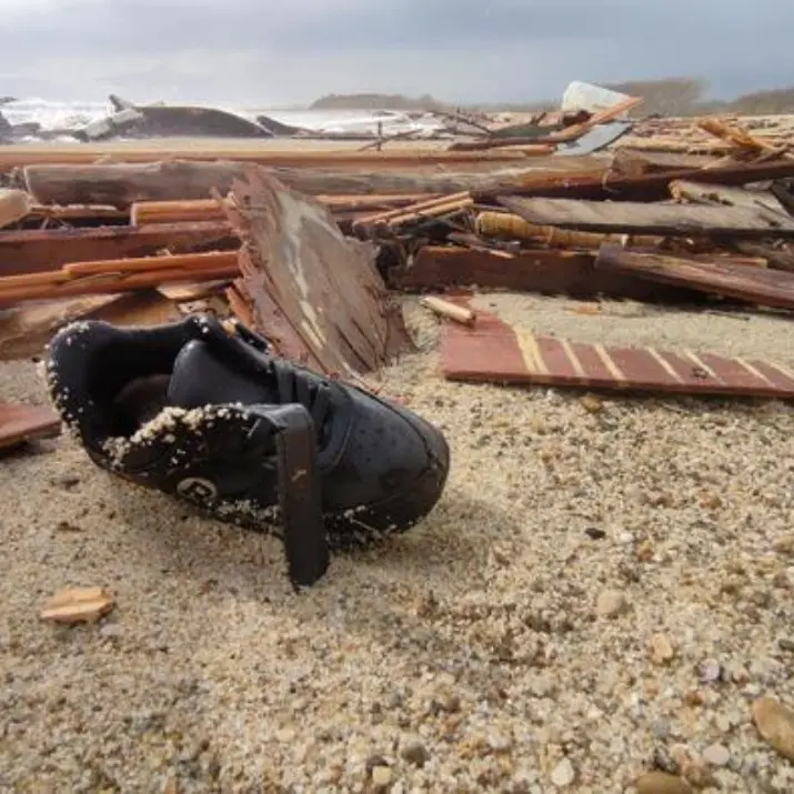 Strage di Cutro, l’Associazione nazionale magistrati: «Tutti hanno l’obbligo del salvataggio in mare»