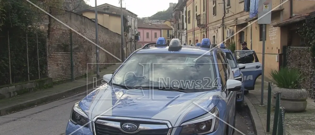 Omicidio a Reggio Calabria, soffocato un uomo in casa sua: indagini in corso