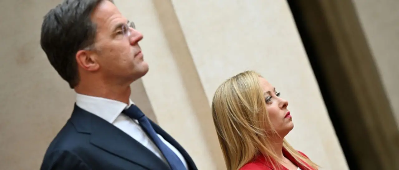 Confronto tra Meloni e il primo ministro olandese: «Visione comune su difesa dei confini e lotta ai trafficanti»
