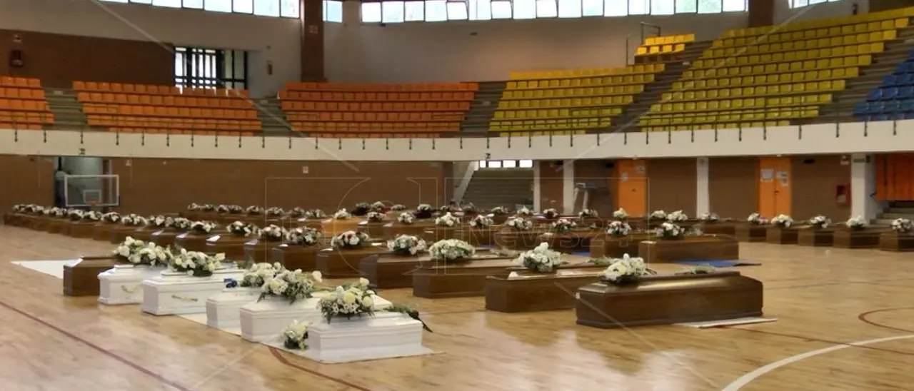 Naufragio a Cutro, partite per l’Afghanistan le prime quattro salme