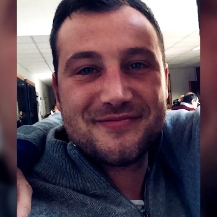 Tortora, da 10 giorni attende l’autopsia del figlio morto in un agguato: «Ridatemi il suo corpo per dargli una degna sepoltura»