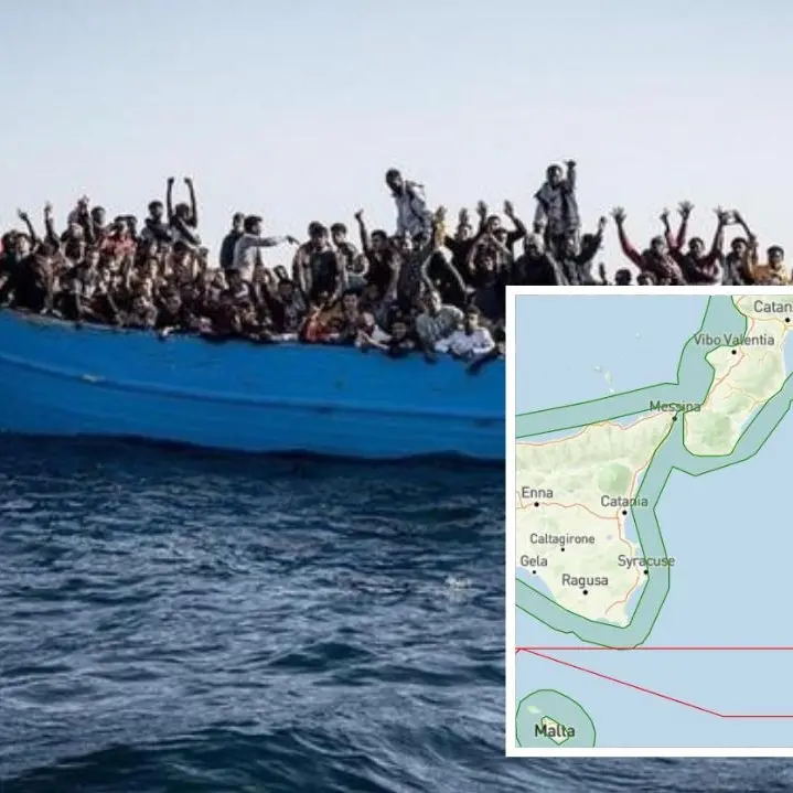 Barcone con 500 migranti a bordo al largo della Sicilia, Alarm Phone: «Non perdete tempo. Mandate subito i soccorsi»