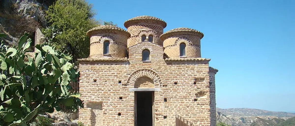 Dalla Cattolica di Stilo alle vette del monte Consolino, l’itinerario trekking tra storia e natura