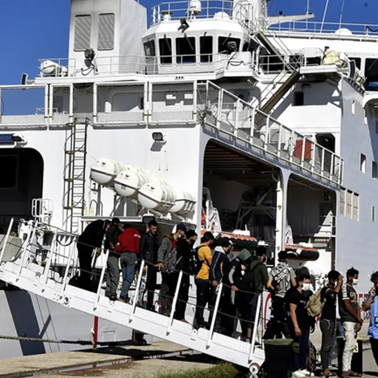 Migrante sbarcata a Reggio Calabria partorisce due gemelli: «Grazie Italia per l’accoglienza»