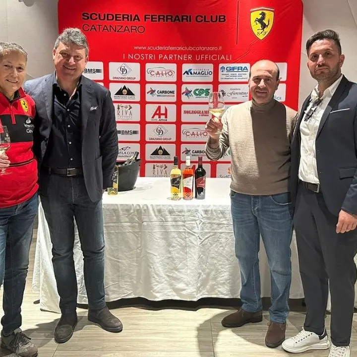 Dal rosso Ferrari al rosso delle Cantine Morrone: grande successo per l'evento organizzato a Lamezia