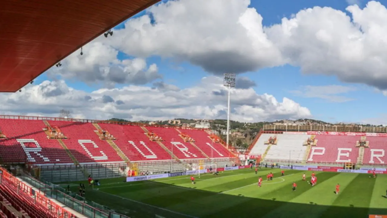 Partita Perugia-Reggina rinviata per il terremoto, fissata la data del recupero: si scende in campo il 5 aprile alle 20.15