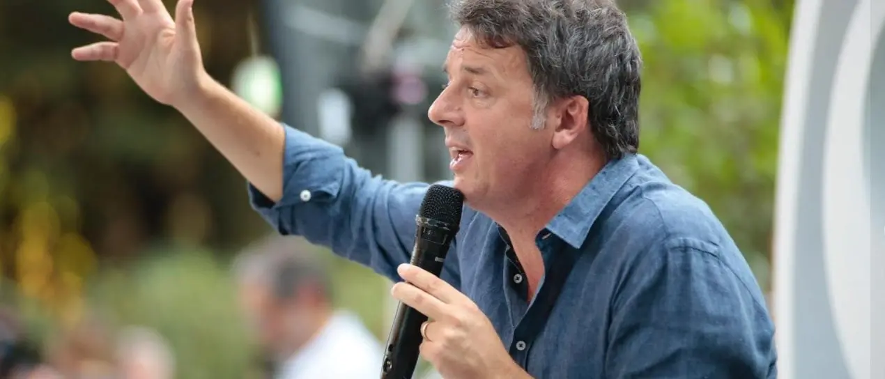 Strage migranti, Renzi: «A Cutro un’indecorosa passeggiata del governo»