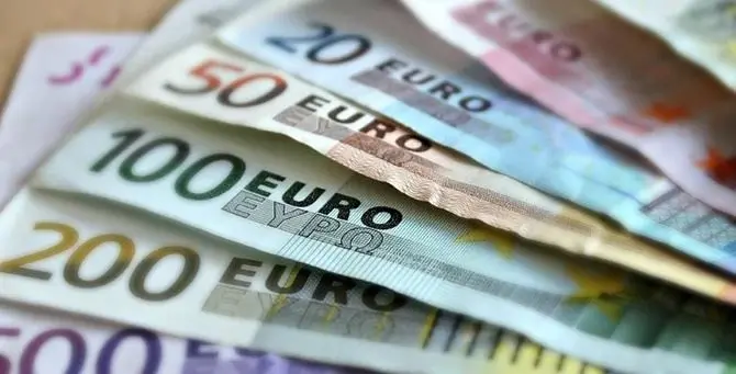 Una tassa sui patrimoni degli ultra-ricchi: 130 eurodeputati firmano la petizione