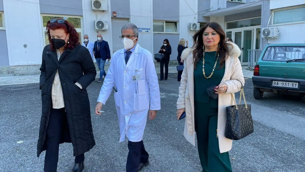 Ospedale Praia a Mare, Straface: «Struttura in ottimo stato, la Chirurgia presto tornerà in funzione»