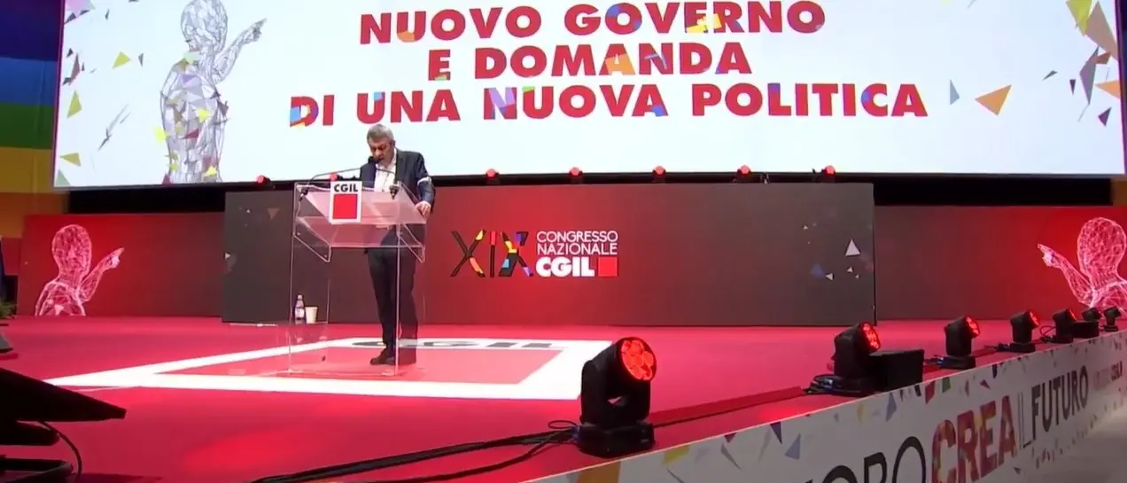 Naufragio Cutro, il segretario Cgil Landini: «Tragedia evitabile, le responsabilità politiche ci sono tutte»