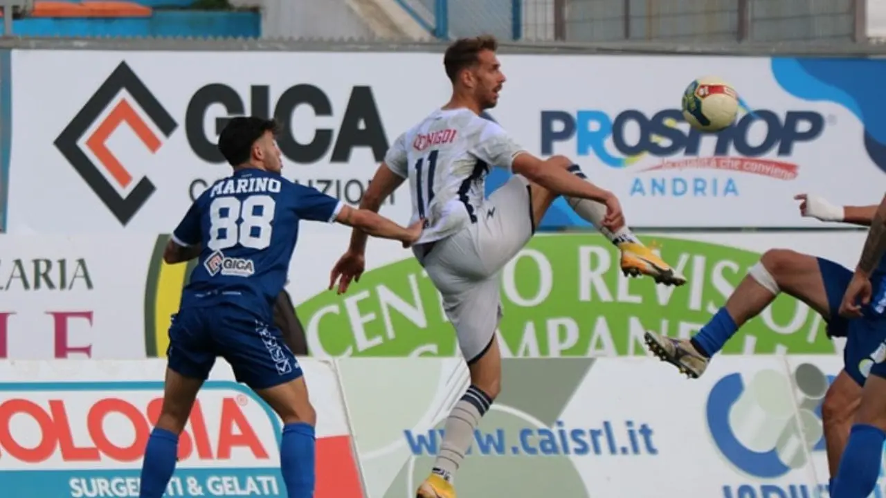 “Pareggite” Crotone: gli squali soffrono in casa della Fidelis Andria e non vanno oltre lo 0-0