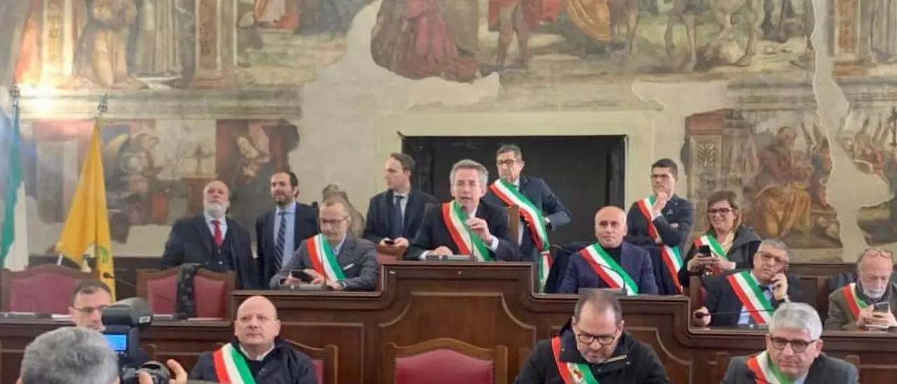 I sindaci calabresi del centrodestra disertano la mobilitazione a Napoli contro l’Autonomia differenziata