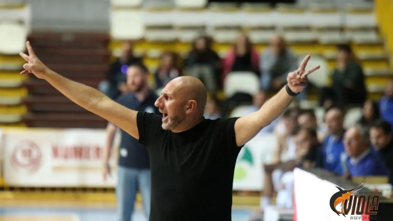 Viola Basket, la carica di coach Bolignano: «Faremo di tutto per salvarci»