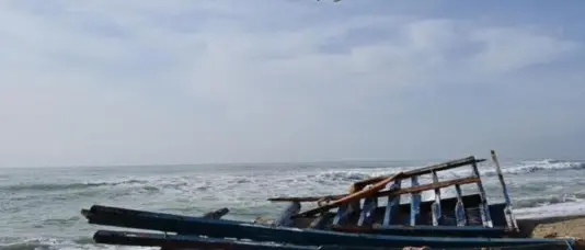 «Natante con migranti», l’appunto della Gdf poi sparito: la nuova pista seguita dalla Procura di Crotone