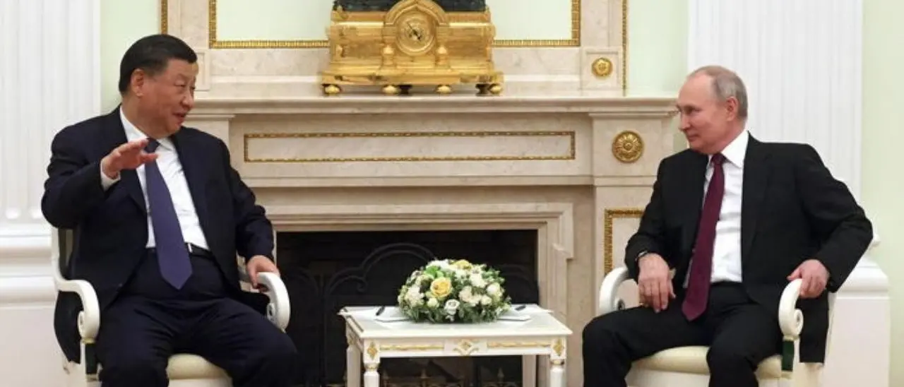 Gli occhi del mondo sulla visita del presidente cinese Xi Jinping a Mosca: «Putin è un caro amico»