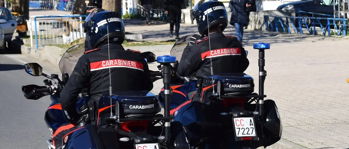 Catanzaro: controlli a tappeto dei carabinieri su spaccio di droga, sicurezza stradale e movida