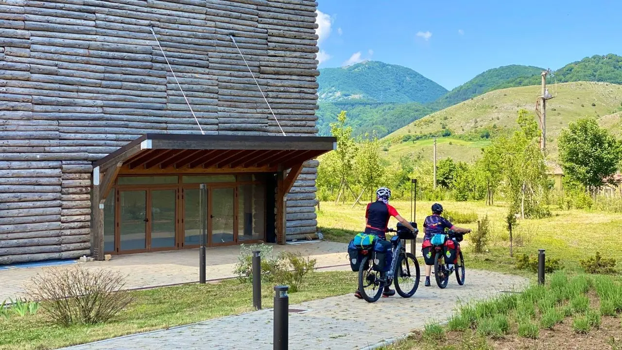 Parco del Pollino, gli operatori turistici chiedono la riapertura della ciclopedonale Campotenese-Morano Calabro