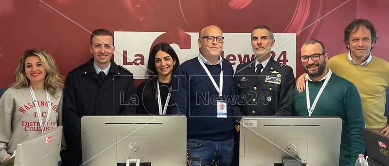 Aeronautica, il comandante di Montescuro nella redazione di Cosenza Channel: si rafforza la sinergia con il network LaC