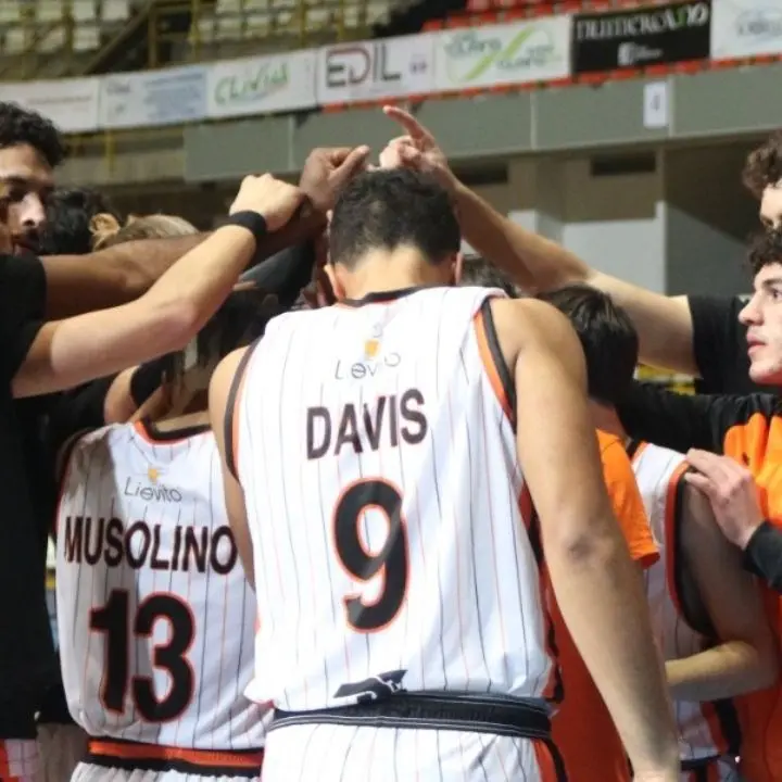Viola Reggio Calabria: Davis saluta, roster di nuovo corto per Bolignano