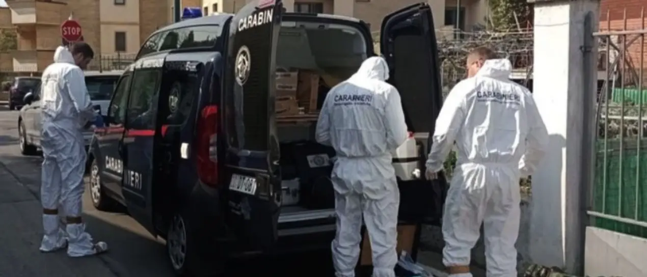 Teneva il cadavere mummificato della madre 90enne in una cassapanca per continuare a riscuotere la pensione