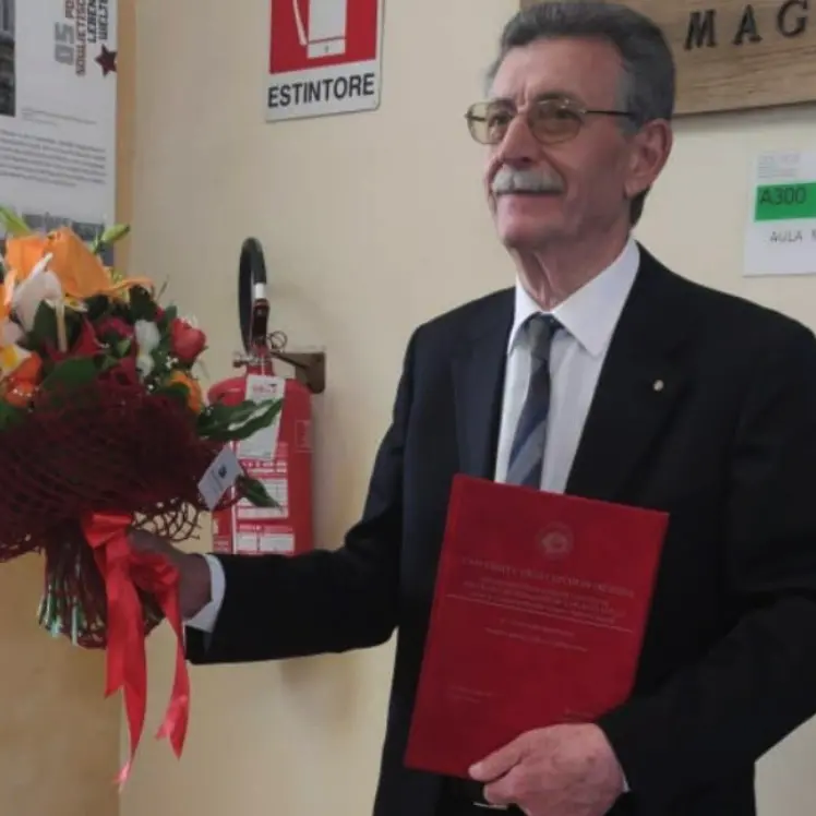A 72 anni consegue la settima laurea, il record del calabrese Gennaro Cortese