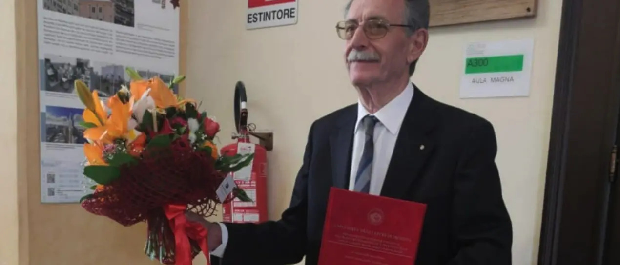 A 72 anni consegue la settima laurea, il record del calabrese Gennaro Cortese