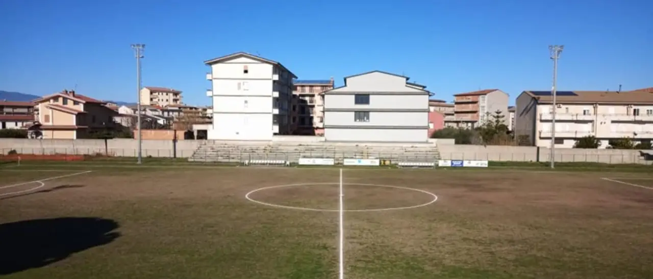 Calcio violento in Calabria, la denuncia del Cotronei Caccuri: «A Cutro aggrediti con calci e spintoni»