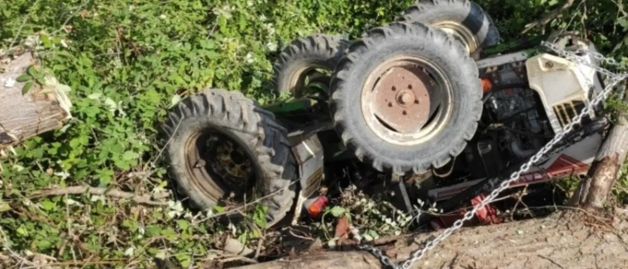 Tragedia a Pescara, bimbo di 4 anni travolto e ucciso da un trattore: alla guida forse il padre