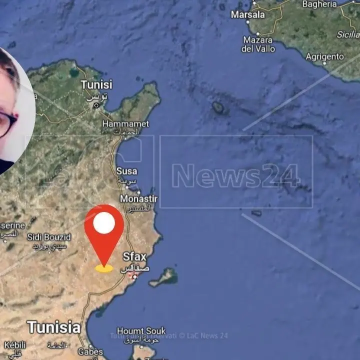 Migranti, dal porto di Sfax inizia il viaggio della speranza (o della morte) di migliaia di persone verso l’Europa