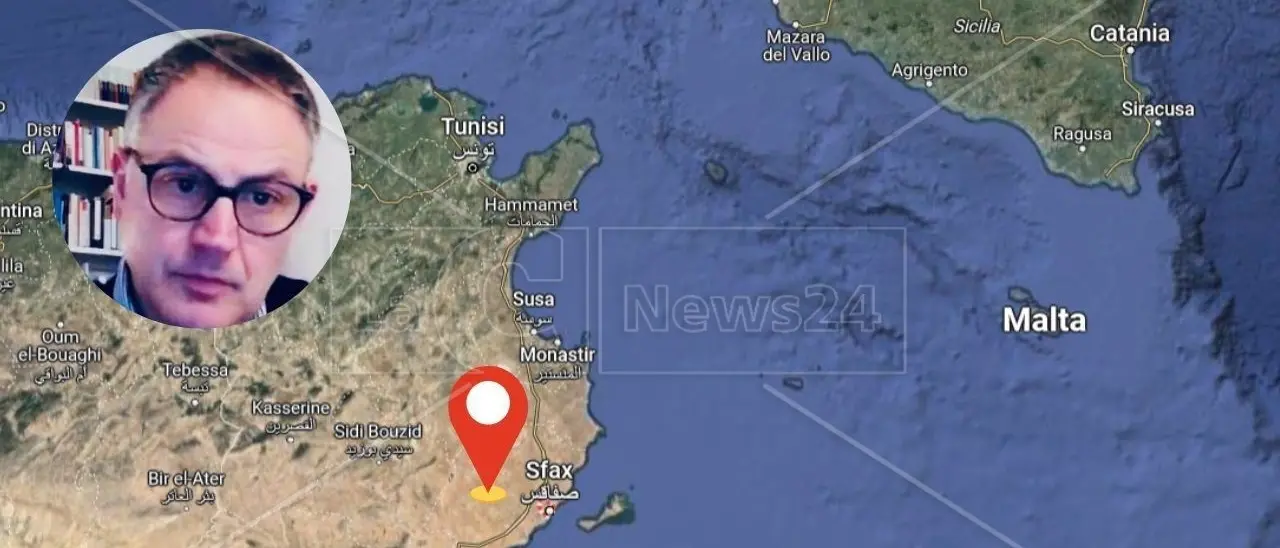 Migranti, dal porto di Sfax inizia il viaggio della speranza (o della morte) di migliaia di persone verso l’Europa