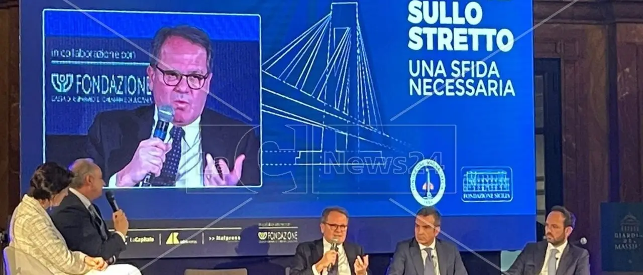 A Palermo il convegno per parlare di Ponte sullo Stretto: «Costerà 12 miliardi, il doppio rispetto al 2008»