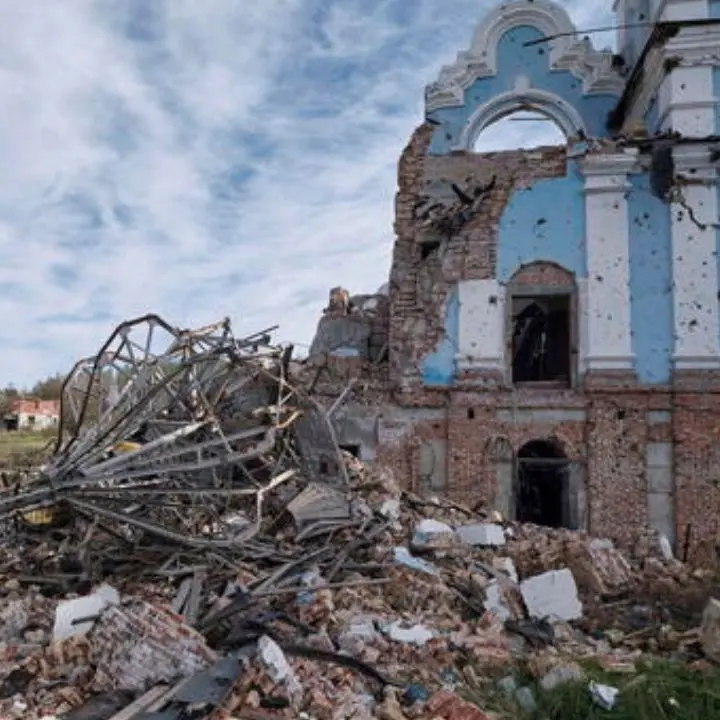 Guerra in Ucraina, Zelensky: «Colpiti centinaia di edifici religiosi»