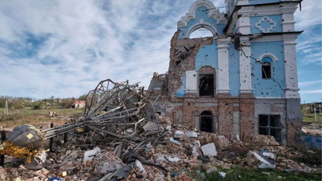 Guerra in Ucraina, Zelensky: «Colpiti centinaia di edifici religiosi»