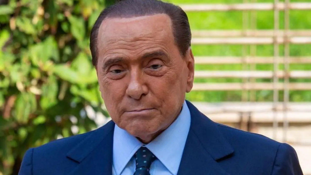 Silvio Berlusconi ricoverato al San Raffaele di Milano: il leader di Forza Italia passerà la notte in ospedale